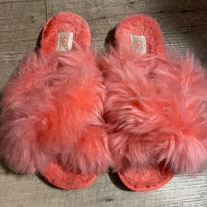 UGG fuzzy sandals